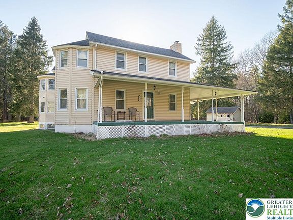3rd image of 2882 Locust Ridge Rd