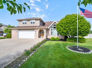 15148 Olympic Ln, Lockport, IL 60441