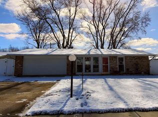 4936 Nassau Dr, Fort Wayne, IN 46815