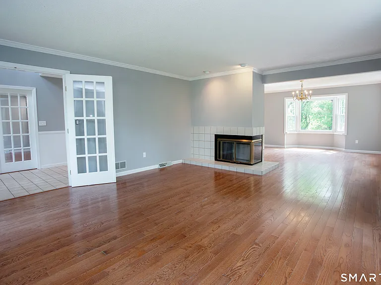 24 Old Mill Dr — Photo 9