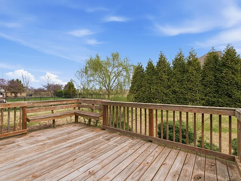 2733 Presley Dr — Photo 42