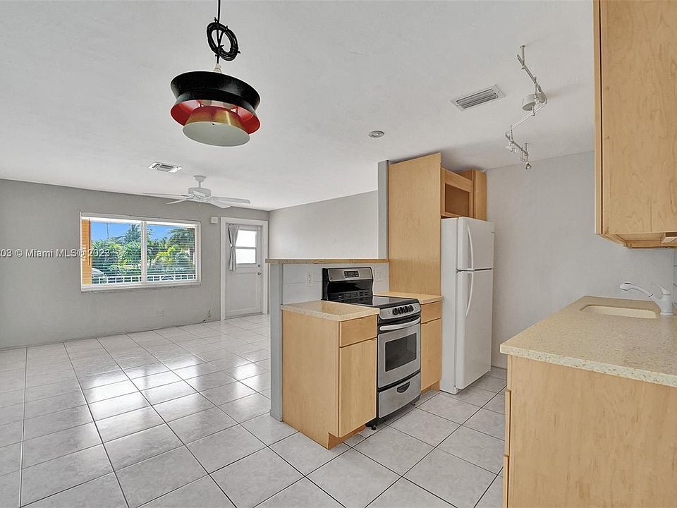 1st image of 2909 Middle River Dr APT 204
