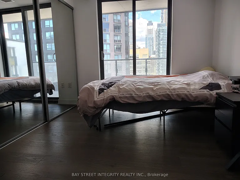 11 Wellesley St W #1308 — Photo 9