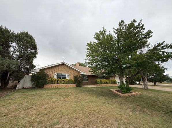 1401 Hillcrest Dr