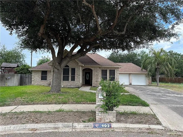 902 Hidden Forest Dr — Photo 1