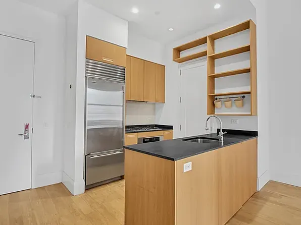 71 Nassau Street image 4 of 12