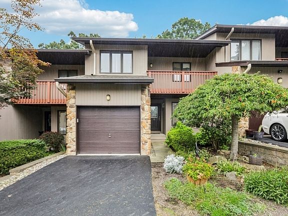2nd image of 5 Wedgewood Dr
