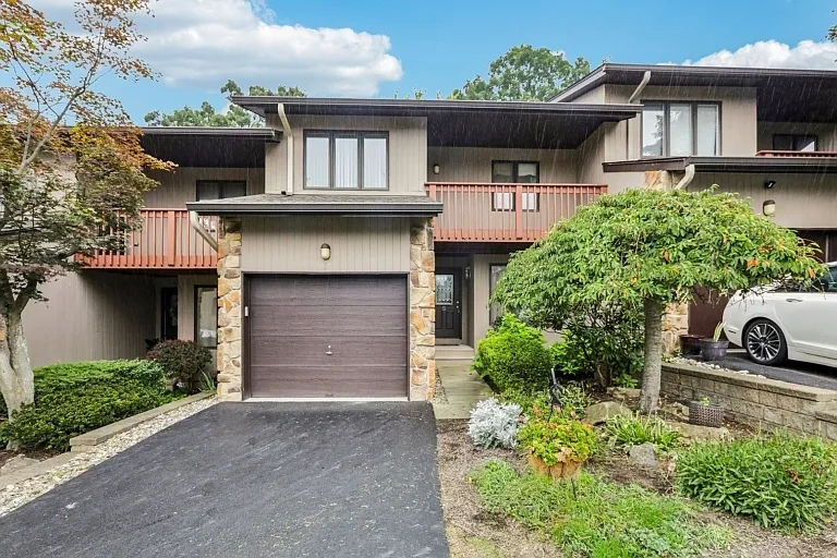 5 Wedgewood Dr — Photo 2