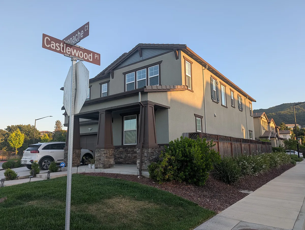 side elevation - 6981 Grenache Ct