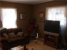 4th image of 601 W Park Ave