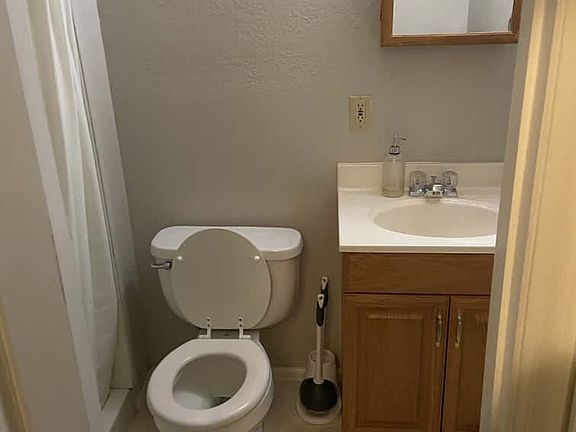 2nd image of 2174 Giltshire Dr