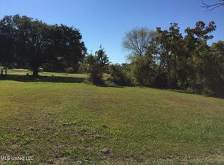 385 Fowler St, Biloxi, MS 39530