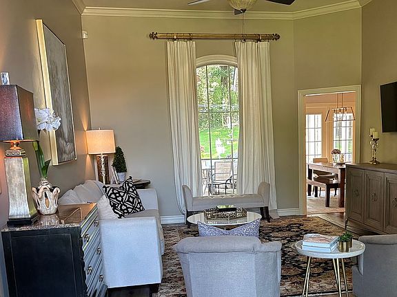 2nd image of 3100 Barrington Cir