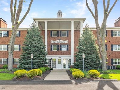 2885 Pease Dr APT 103, Rocky River, OH, 44116