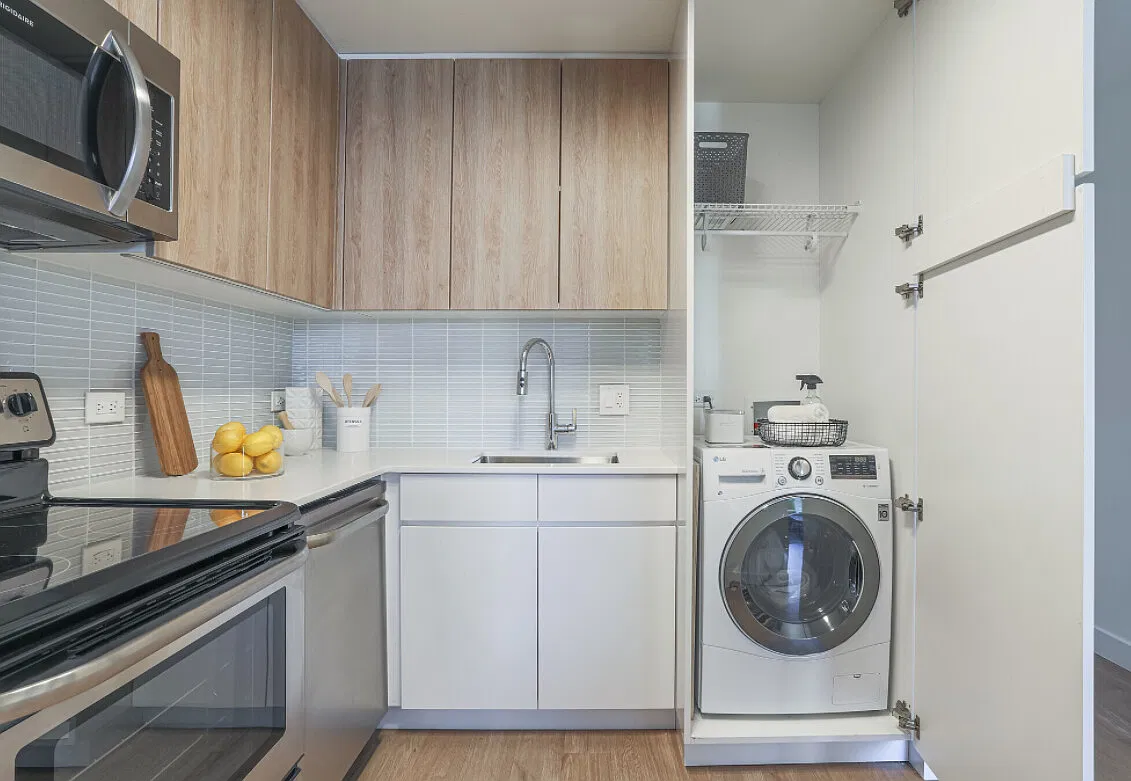 1 bed, 670 sqft, $2,739 — Photo 4