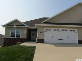 360 Angela Jean Cir, Peosta, IA 52068