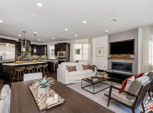 5825 S Sparrow Ct, Los Angeles, CA 90094
