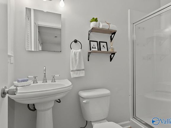 5th image of 6303 Maywick Dr NW