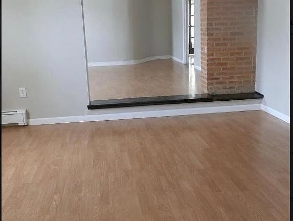 4th image of 71 Bay St APT B
