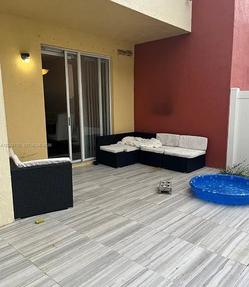 5347 SW 40th Ave — Photo 7