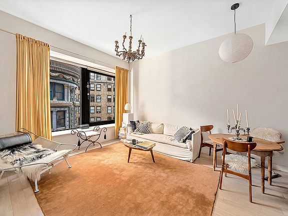 2nd image of 75 Wall St APT 19G