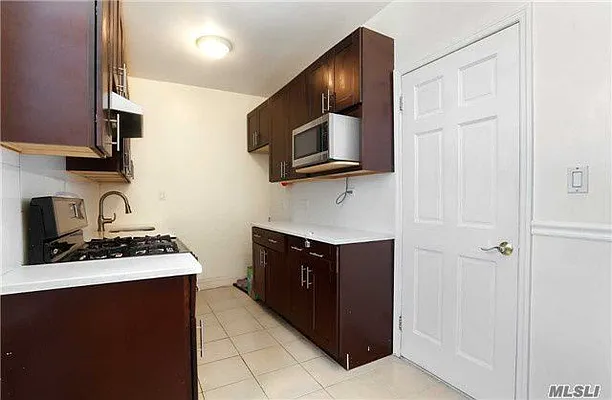 Sold by Redfin Real Estate | media 63