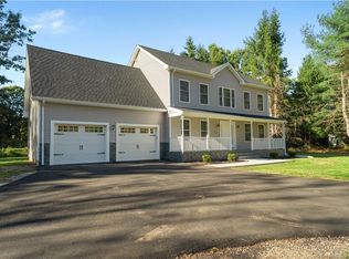 440 Hillfield Rd, Hamden, CT 06518