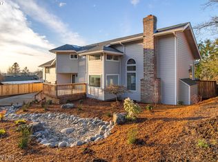 7228 Daisy St, Springfield, OR 97478