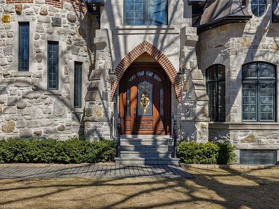 2nd image of 1165 Garden Rd