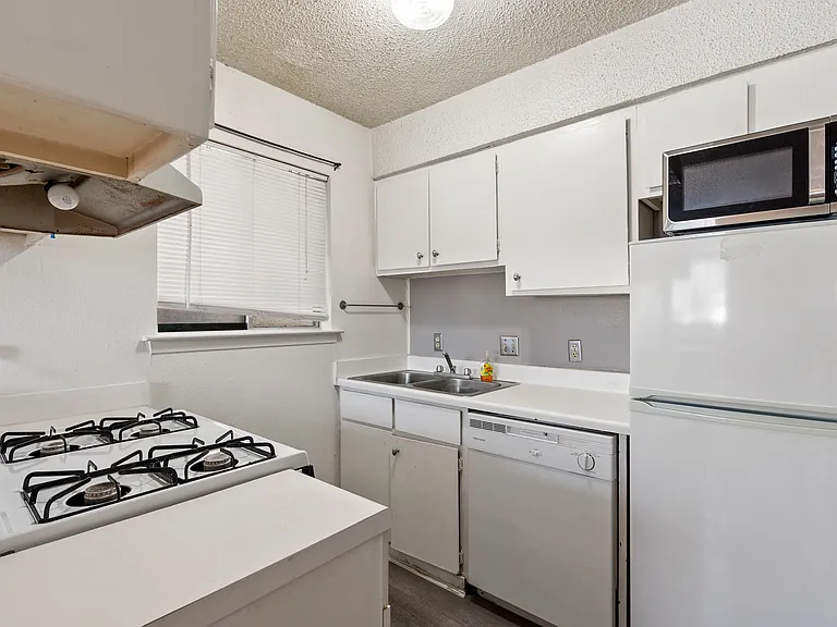 515 Krebs Ln #107 — Photo 8