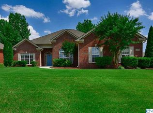 100 Castletown Ln NW, Madison, AL 35757