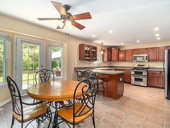 5th image of 24516 Lakewoods Ln