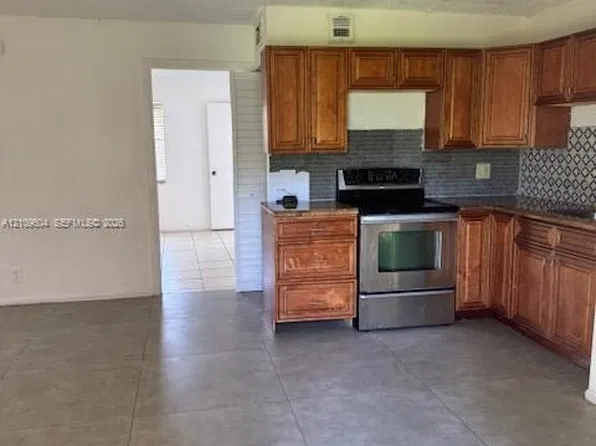 95 NE 41st St, Fort Lauderdale, FL