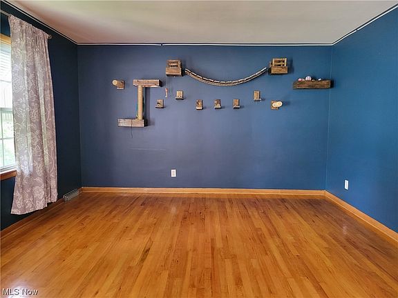 2nd image of 2123 Mary Dr NE