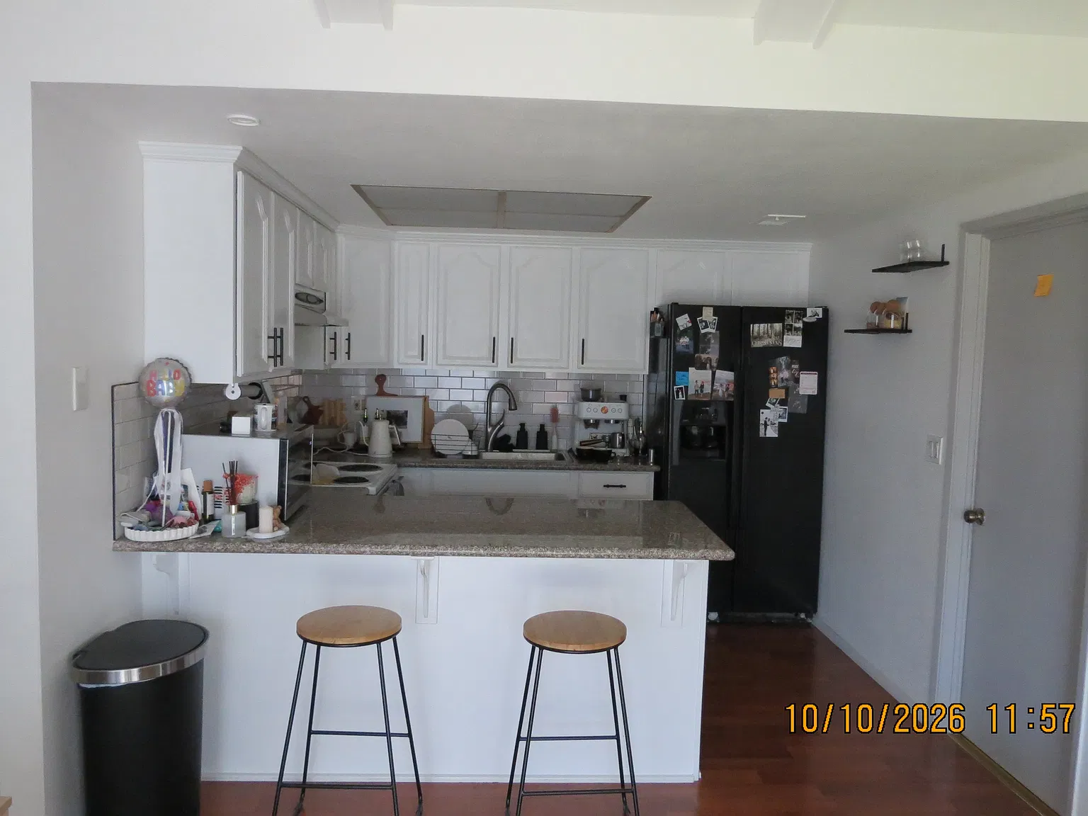 2 bed, 1000 sqft, $2,100 — Photo 2