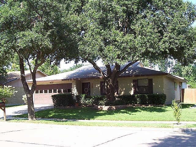 1st image of 2605 Santa Anna Dr