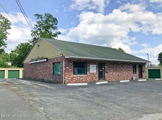 33 Canal St, Lee, MA 01238