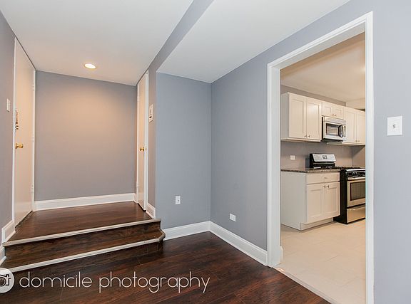 3rd image of 6102 N Winchester Ave APT Gb