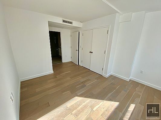 5th image of 111 Columbia Hts #2M