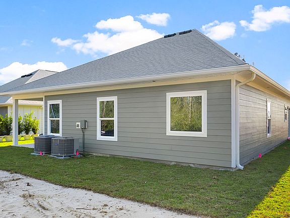 3rd image of 413 Vermilion Cir