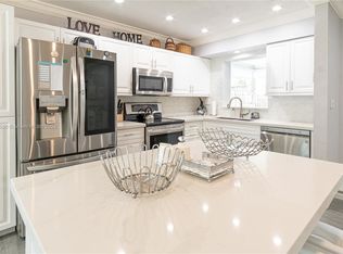 2342 NW 98th Ln, Coral Springs, FL 33065