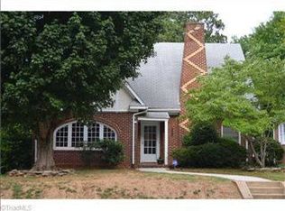 402 N Hawthorne Rd, Winston Salem, NC 27104