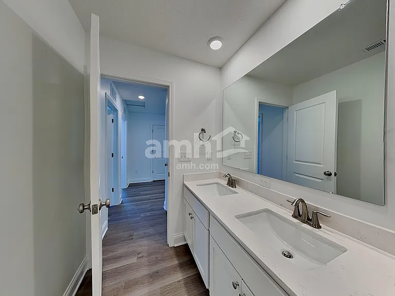 9040 Henley Ave — Photo 14