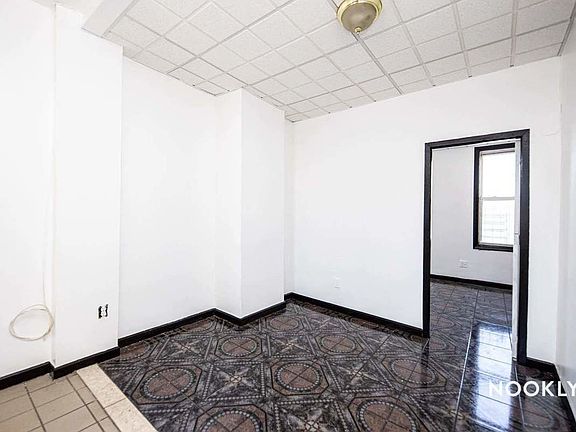 3rd image of 382 Troutman St #2B