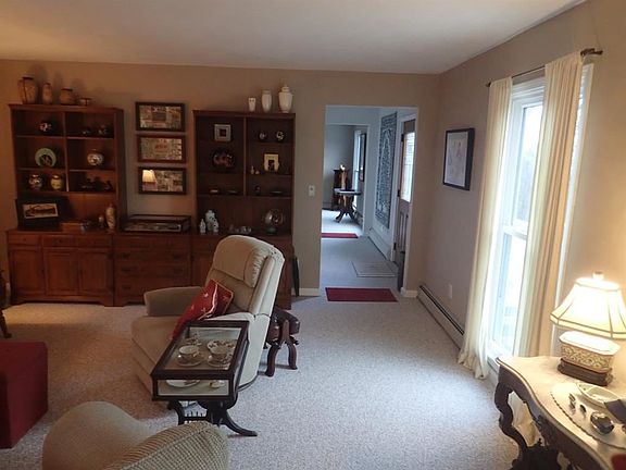 3rd image of 29 Midwood Dr
