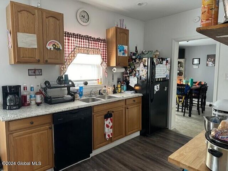 3rd image of 21 Gilbert Street