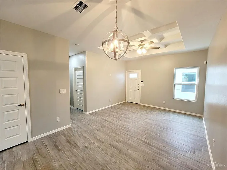 1904 Davenport St #2 — Photo 8