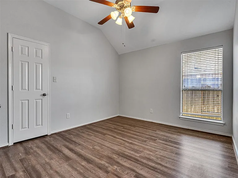5643 Walnut Glen Ln — Photo 31