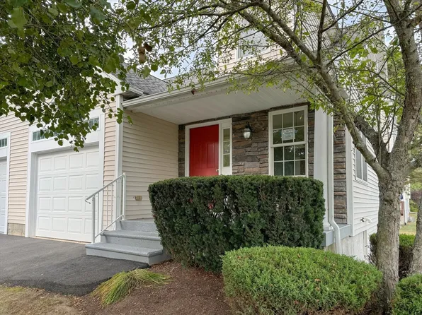 10 Fox Run Rd Unit 10, Blackstone, MA 01504