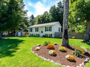 51 Lowell St, Rochester, NH 03867